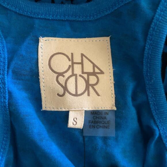 Chaser NWT Women’s Animal Print Pullover Knit Tank Top Small Royal Blue Scoop - Picture 9 of 14